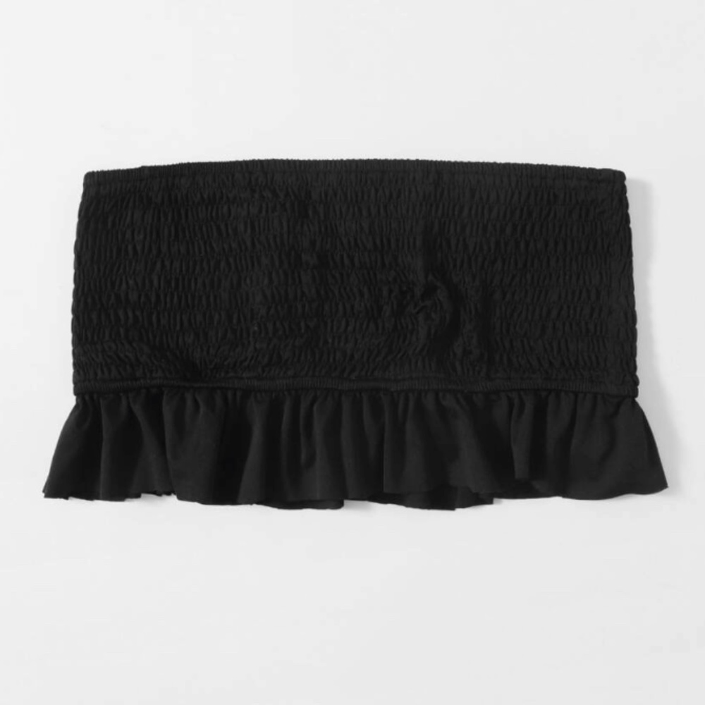 Solid Shirred Ruffle Hem Crop Top - Picture 4 of 10